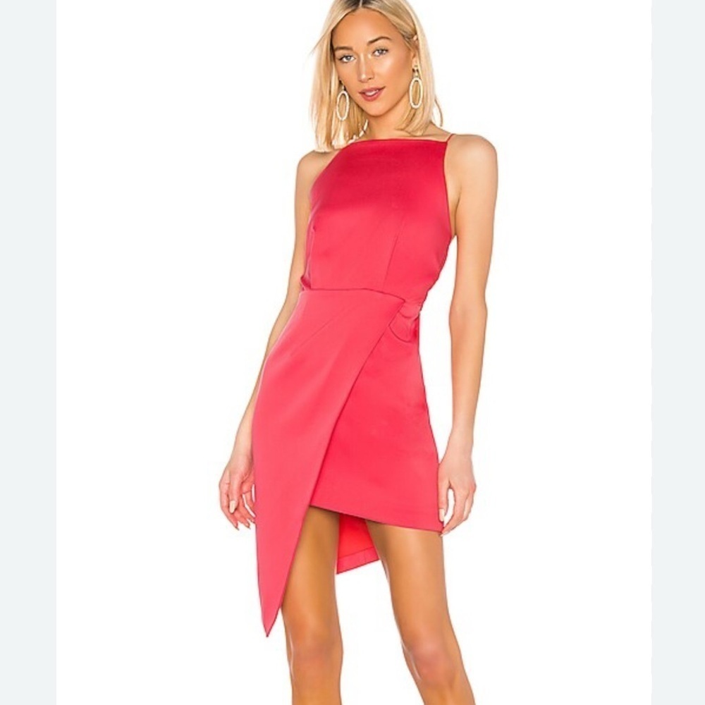 Elliatt Sleeveless Formal Revolve Decades Dress in Melon Red Size Medium Satin